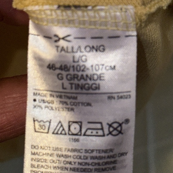 Banana Republic core temp 2 button ss polo shirt. Size large Tall/Long.70%cotton - Picture 3 of 4